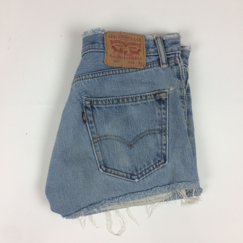 Levis 505 W30 Cutoff Booty Shorts